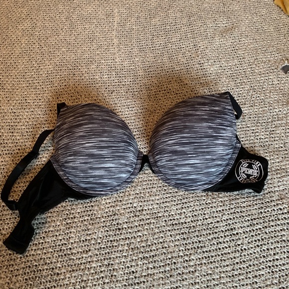 VS bra 34D barely worn - Picture 1 of 3